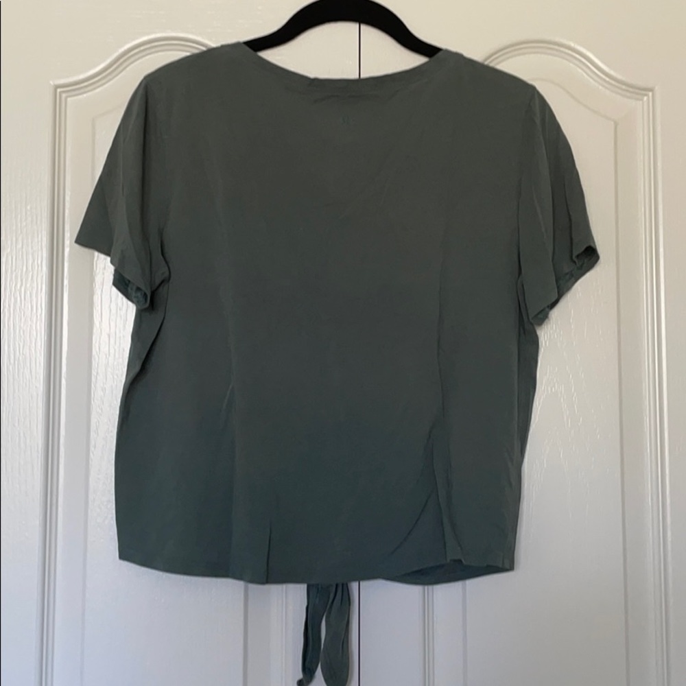 Lululemon front tie crop shirt sz: 6 grey sage - Picture 3 of 4